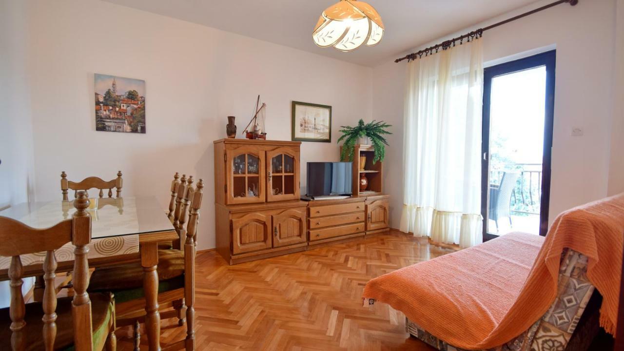 Haus Tanja Villa Malinska Exterior photo